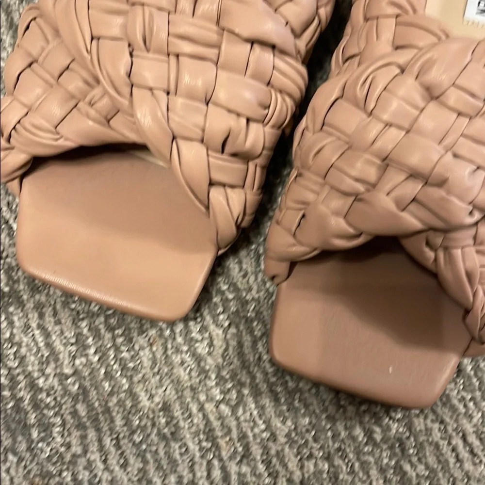 Steve Madden Women's Tan Woven Sandals - Picture 2 of 9